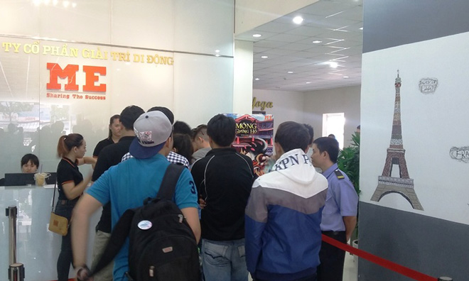 Game thủ đội nắng nóng 40 độ đi nhận vé offline Mộng Giang Hồ