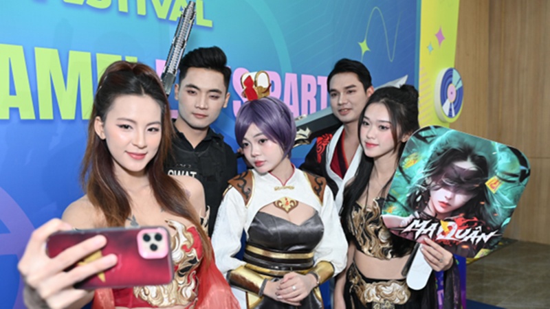 Bùng Nổ Visual Trai Xinh Gái Đẹp Tại Sự Kiện VTC Mobile Festival