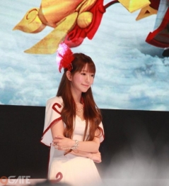 ChinaJoy 2015: Đệ Nhất Mỹ Nhân Hàn Quốc tỏa sáng tại ChinaJoy