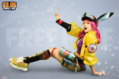 Garena FreeFire: Cosplay Thỏ Tiệc Bể Bơi 