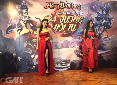 Game thủ Mộng Bá Vương 3D ‘đội nắng’ đến Offline tại Hà Nội